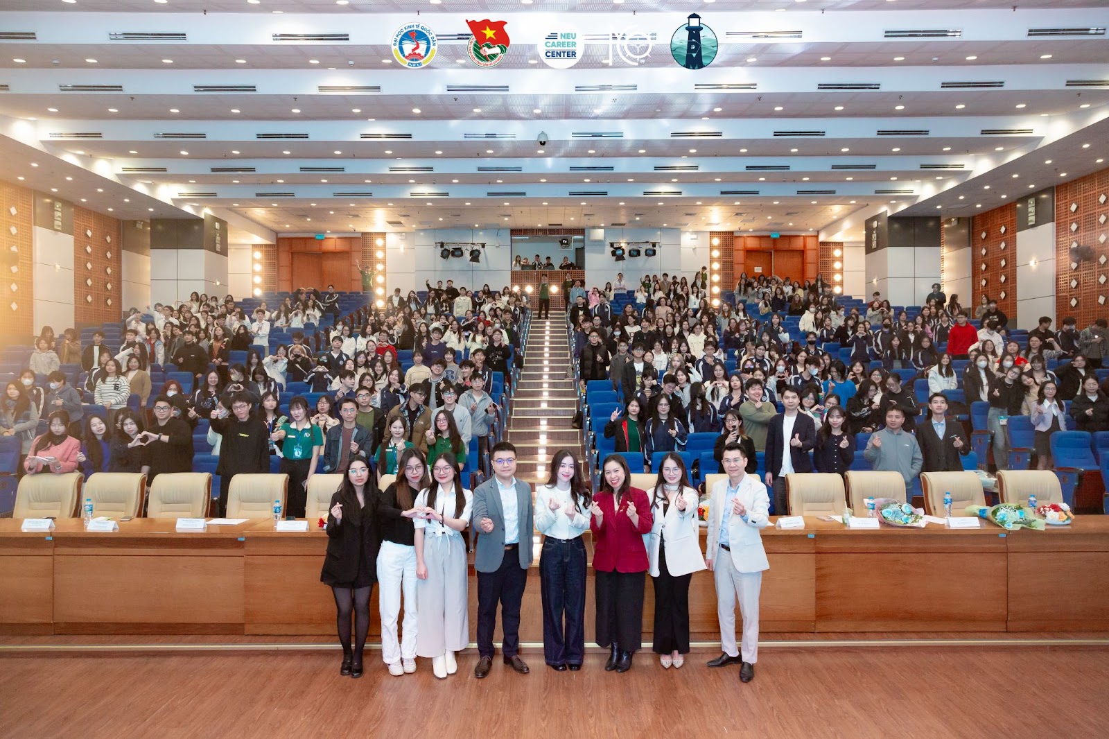 Recap Lễ Phát Động Dự Án Neu Daily Mentoring-Talkshow “Mentorverse: Sức Mạnh Kết Nối - Dẫn Lối Gen Z”