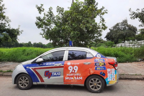 Những ưu thế tuyệt vời không thể bỏ qua khi quảng cáo trên xe taxi