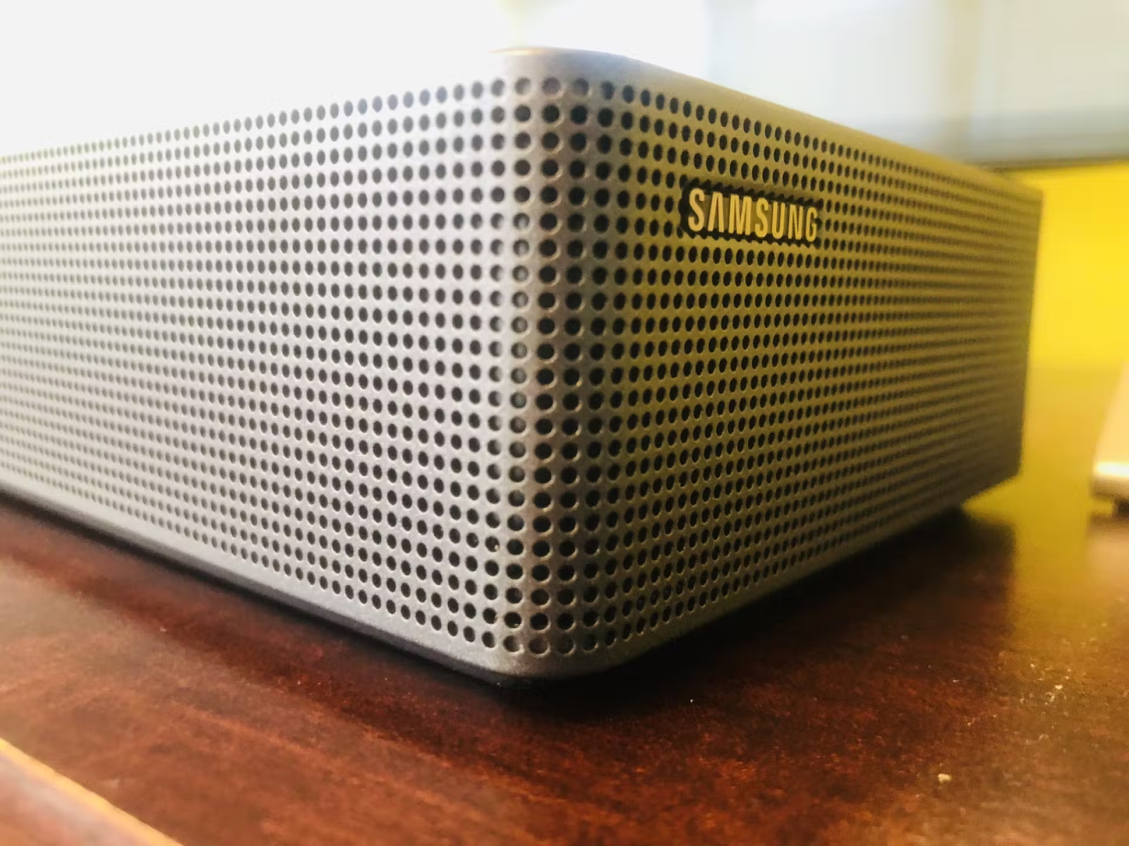 Samsung HW-QS700F Soundbar.