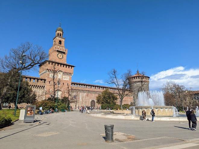 Milano's Castello Sforzesco. A historical landmark and cultural… | by Tom  Comerford | Casa NoLo Milano | Medium