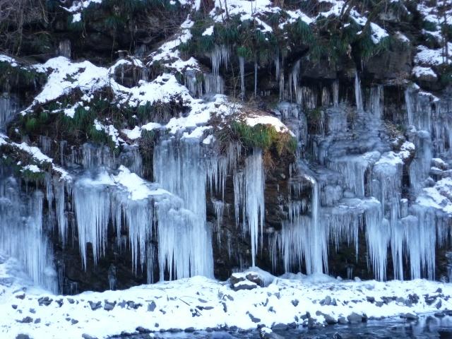 三十槌の氷柱