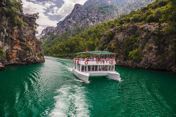 Green Canyon Boat Tour