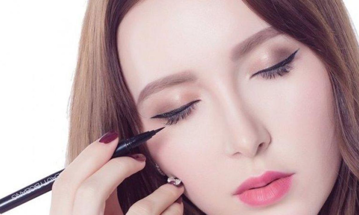 Eyeliner Care and Maintenance: Keeping Your Eye Liner Best