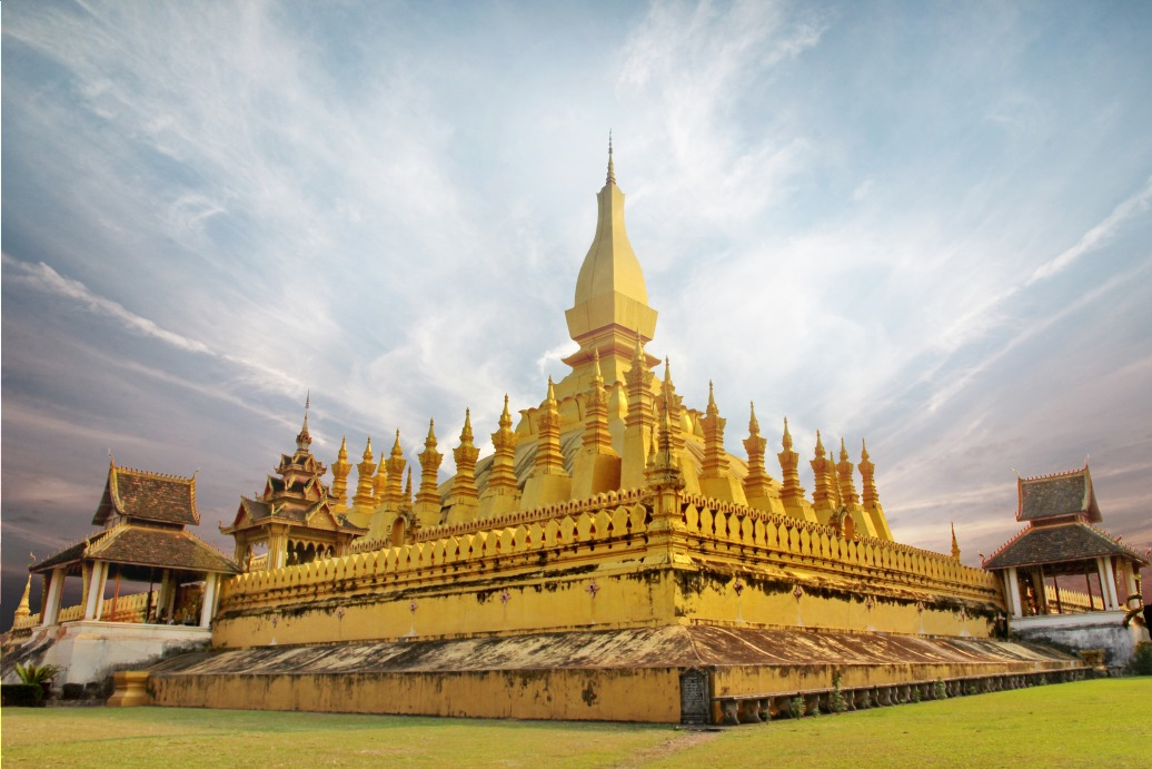 https://www.voyagelaos.com/cdn/la-public/pha_that_luang.jpg