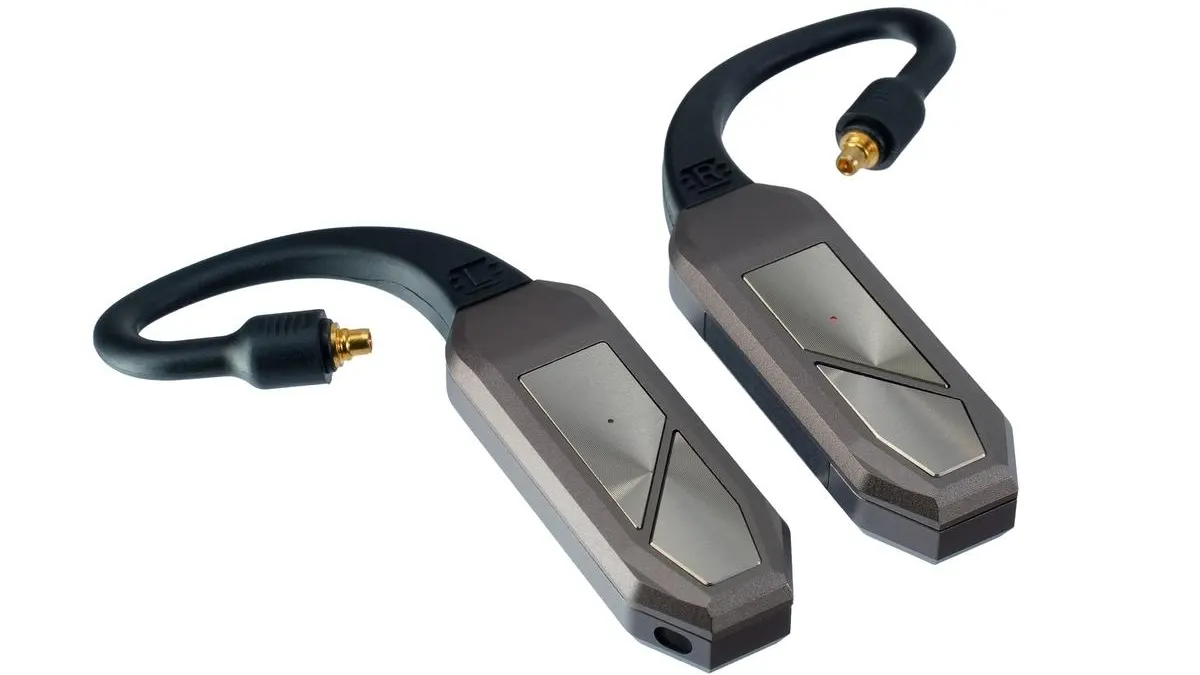 iFi GO pod Max Bliuetooth Adapter.