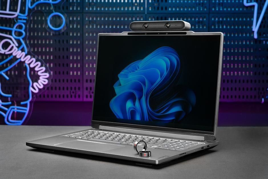 A computer with a ring on the screen

AI-generated content may be incorrect.