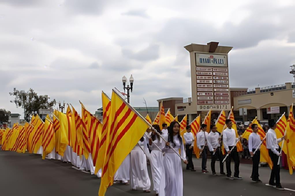 https://saigonnhonews.com/wp-content/uploads/2024/08/ao-dai-co-vang-gigapixel-low-resolution-v2-2x-faceai.jpeg