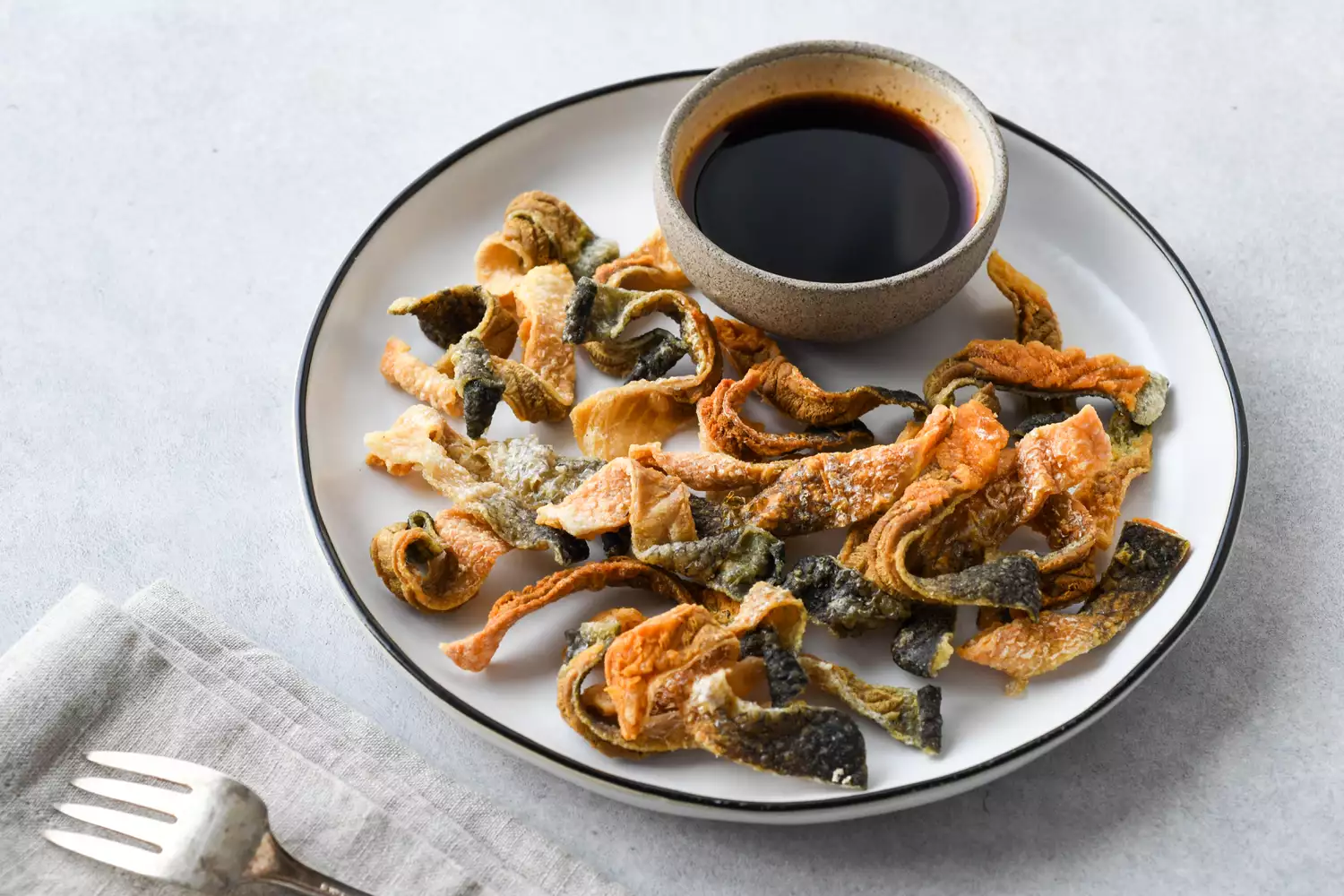 Salmon Skin Chips