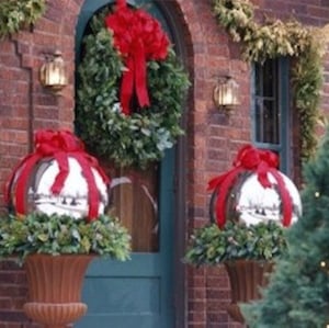 Large Silver Balls Topiary