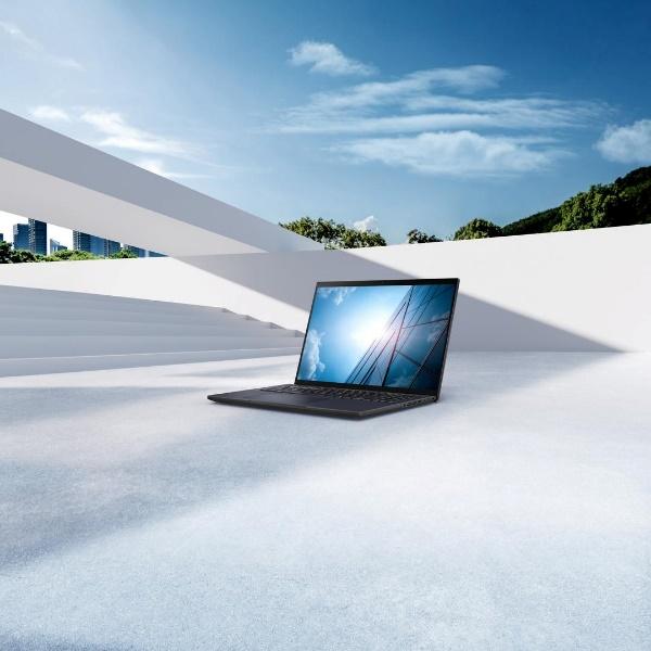 A computer on the ground

AI-generated content may be incorrect.