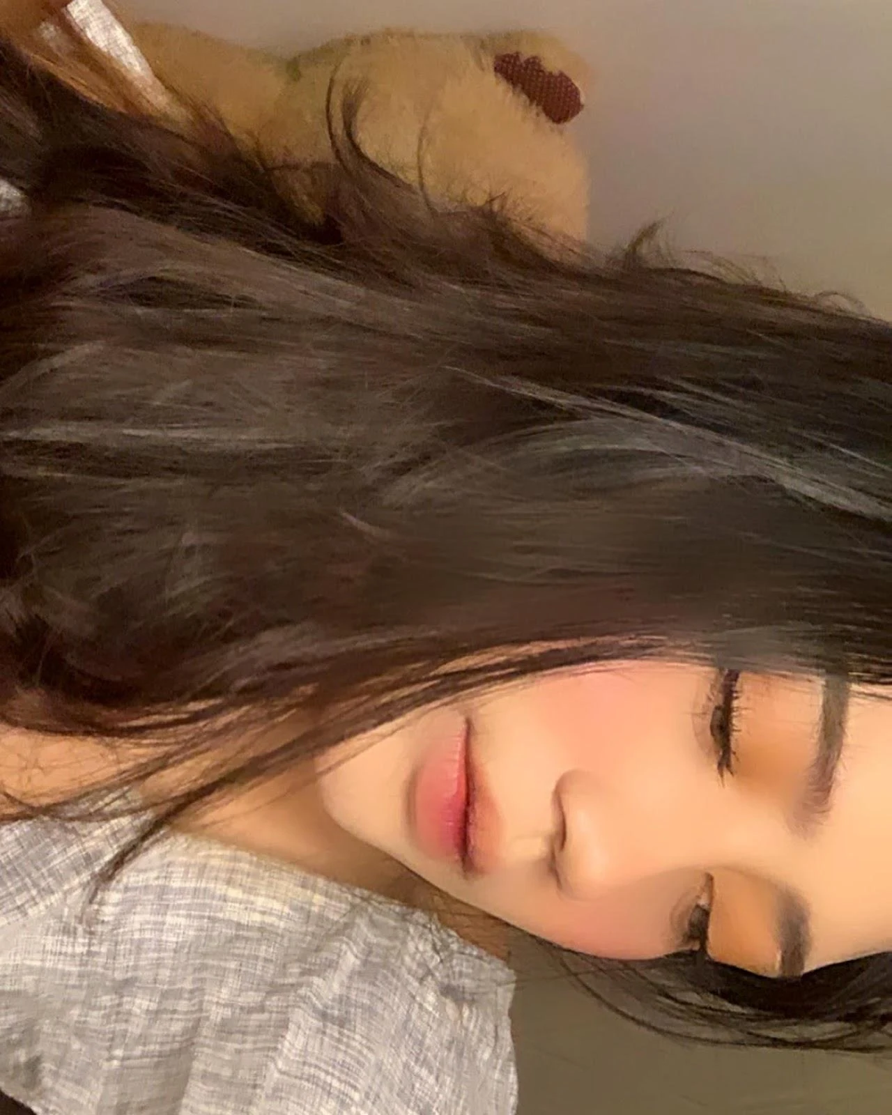 Pesona Gadis Indo dengan Mata Sayu, mata sayu, cewek indo, gadis mempesona