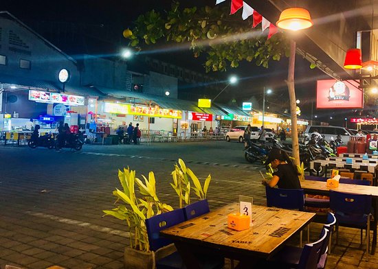  vibrant culinary scene of Jalan Dewi Sri, in Kuta Bali