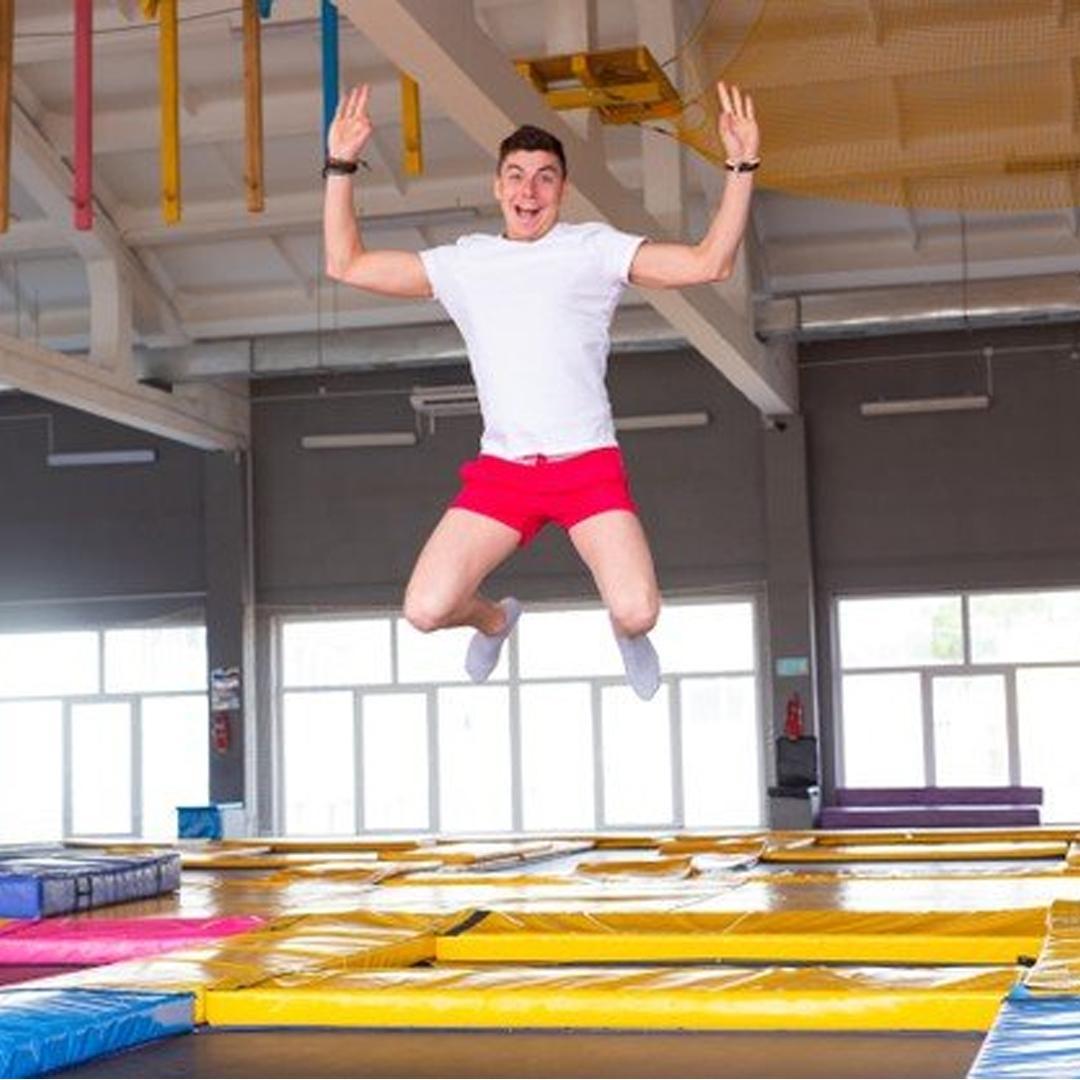 Bend Your Knees Properly - trampoline park safety tips