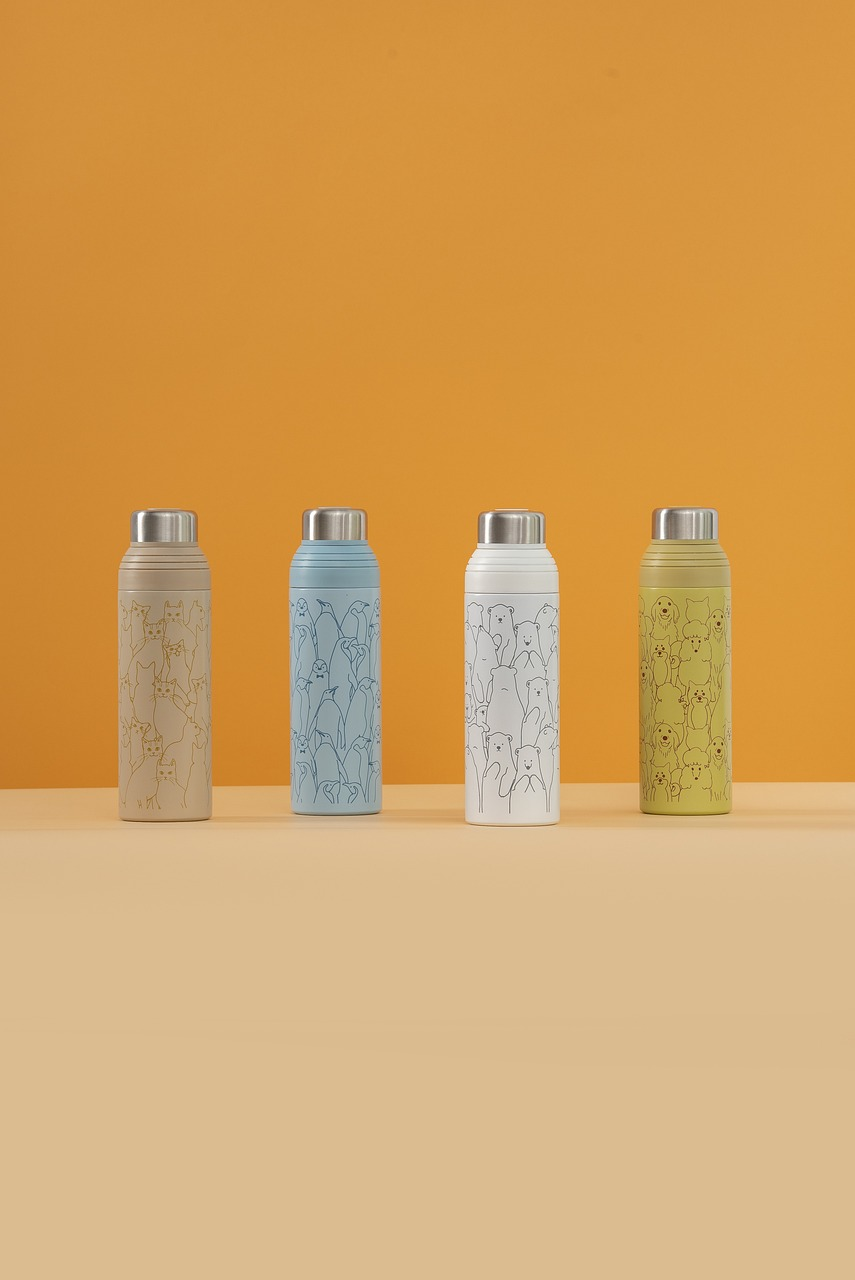 Image by Tran Duc from Pixabay https://pixabay.com/photos/bottle-flask-tumbler-container-4943216/ 