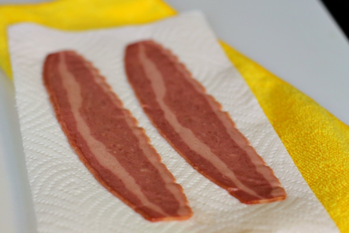 How to Cook Turkey Bacon in the Microwave: Quick & Easy Guide