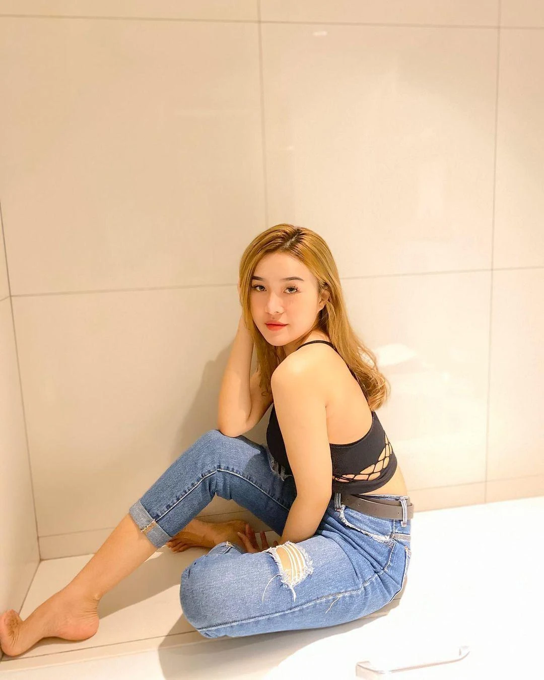 Cewek Menggoda yang Membuatmu Tak Bisa Berpikir Lurus, cewek menggoda, tak bisa berpikir lurus, gadis seksi