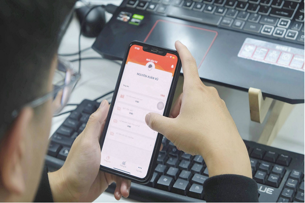 Khách hàng điền đầy đủ các thông tin cá nhân theo yêu cầu 