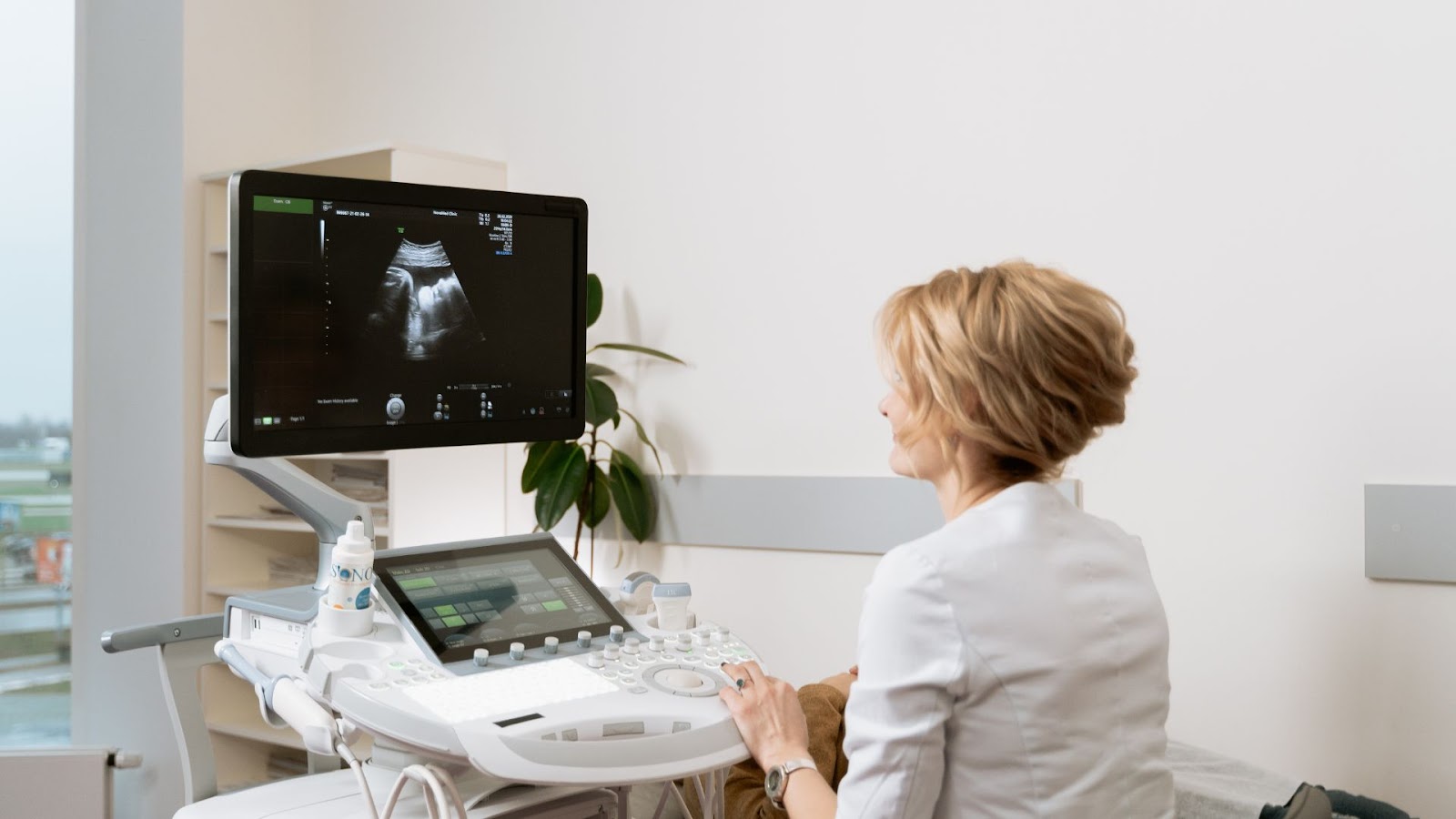 How to Become a Sonographer
