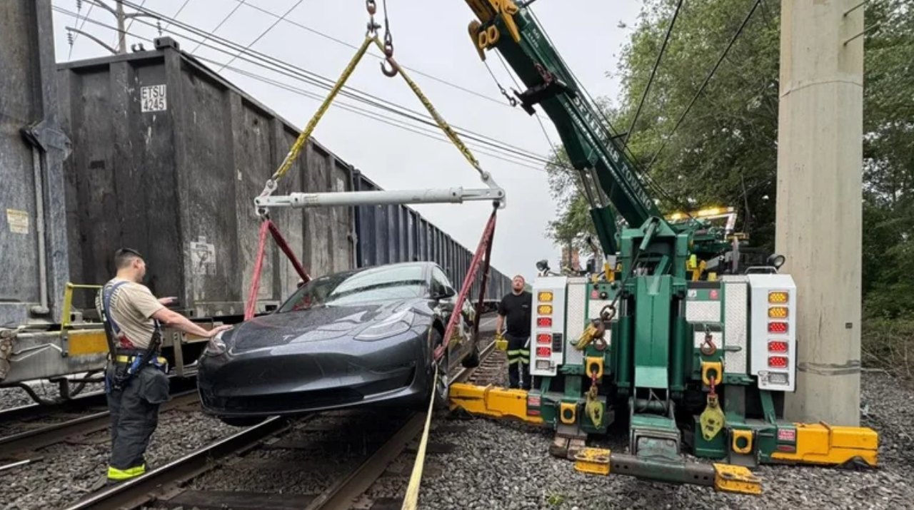 Tesla in self-driving mode crashes into train in Pennsylvania, highlighting the critical need for driver vigilance despite advanced technology.