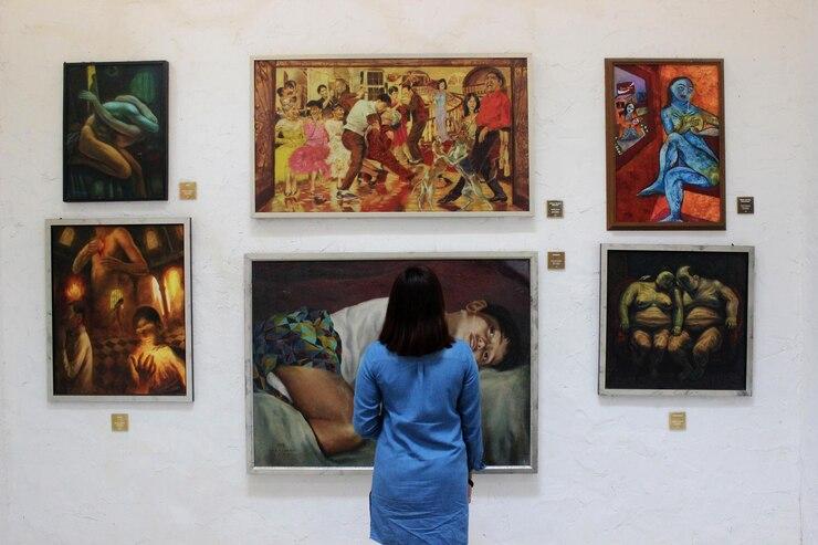 Top 10 Art and Culture Tours for Solo Female Travelers