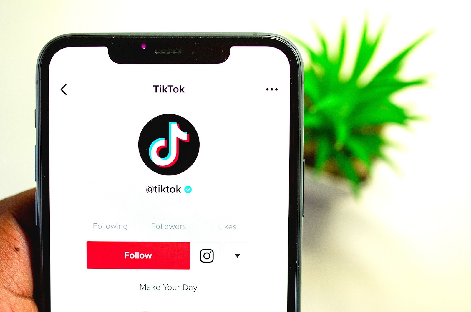 Tiktok trending hashtags in April 2025