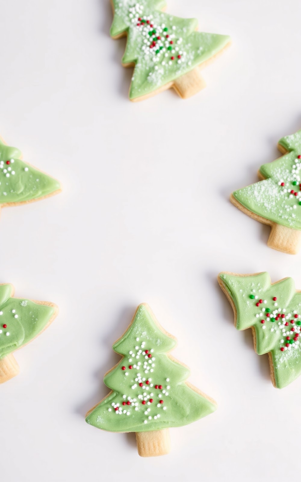 Christmas Tree Meringues