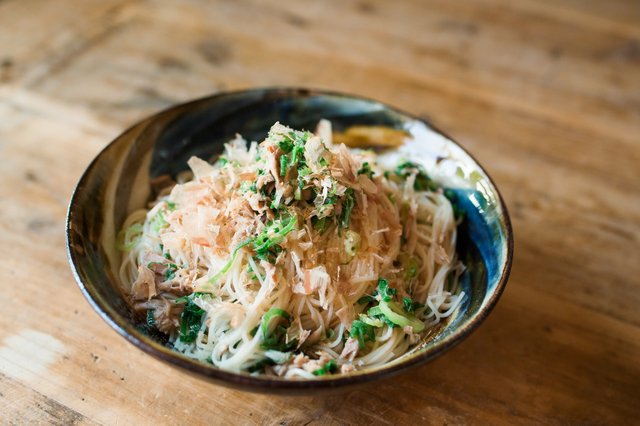 そうめんが余ったときはコレで決まり「かつおぶしそうめんチャンプルー」