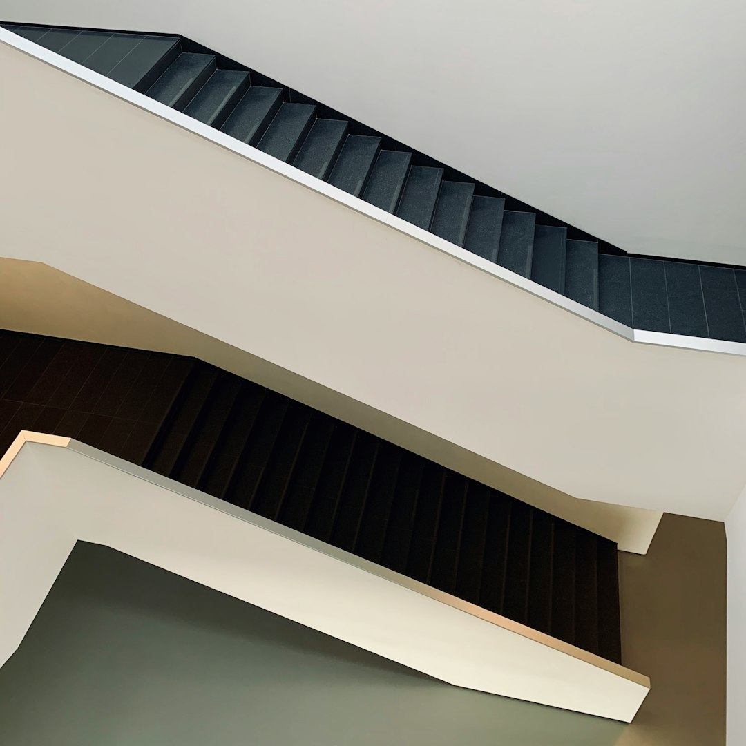 Modern stair railing design