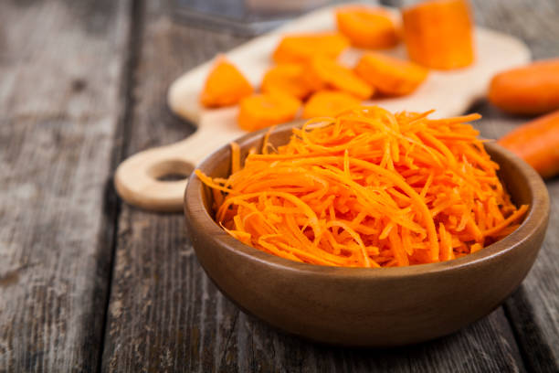 how to cut carrots for salad