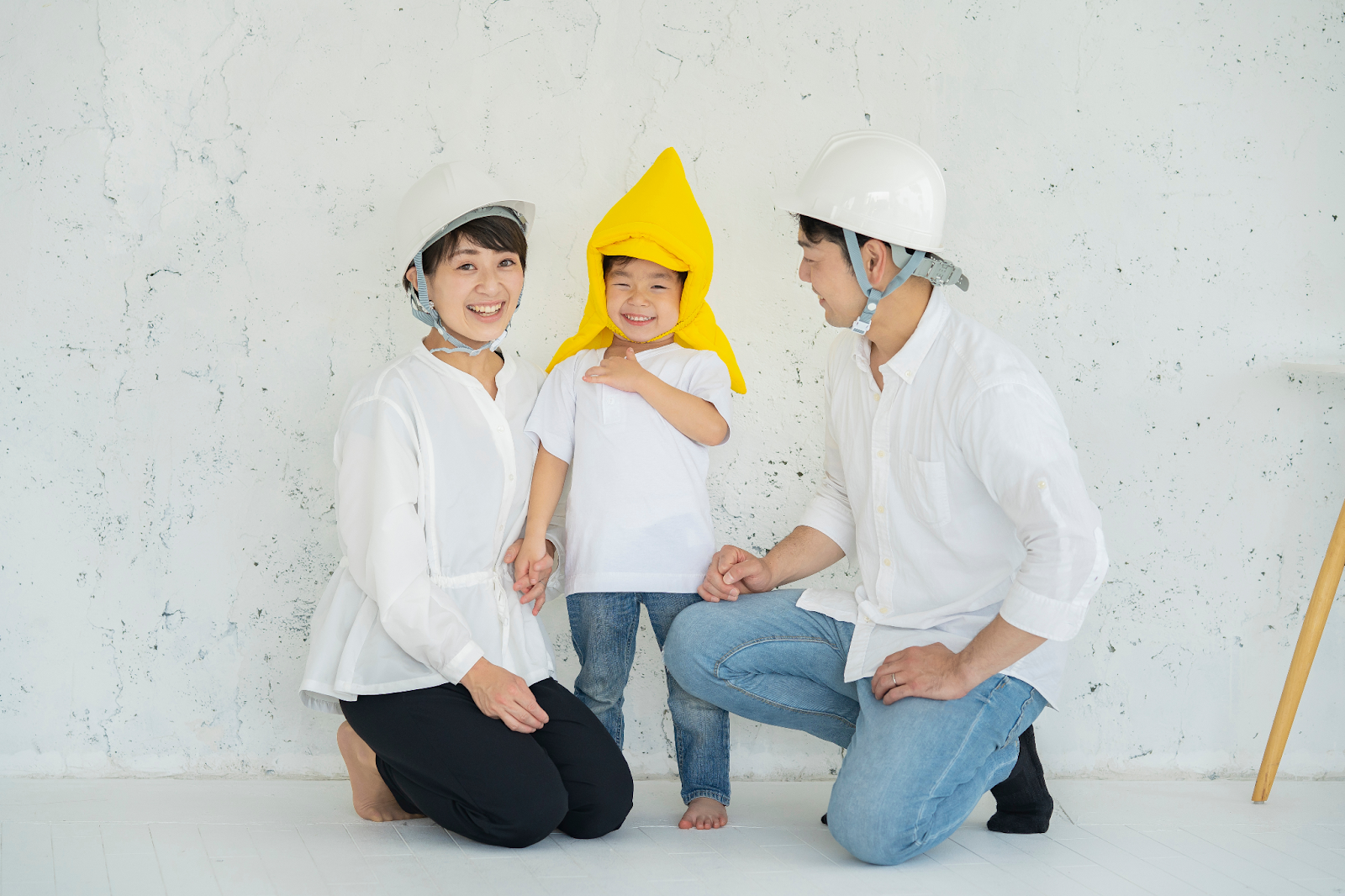 家族で防災訓練をしている様子