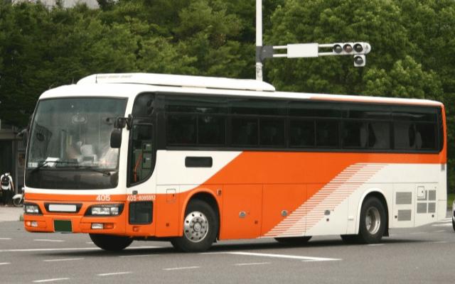 大阪‐名古屋間を走行する高速バスの画像