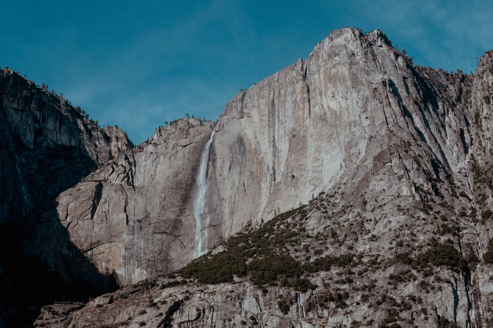 Image from the Yosemite: Capturing Nature’s Majesty Through Photography article on Abduzeedo