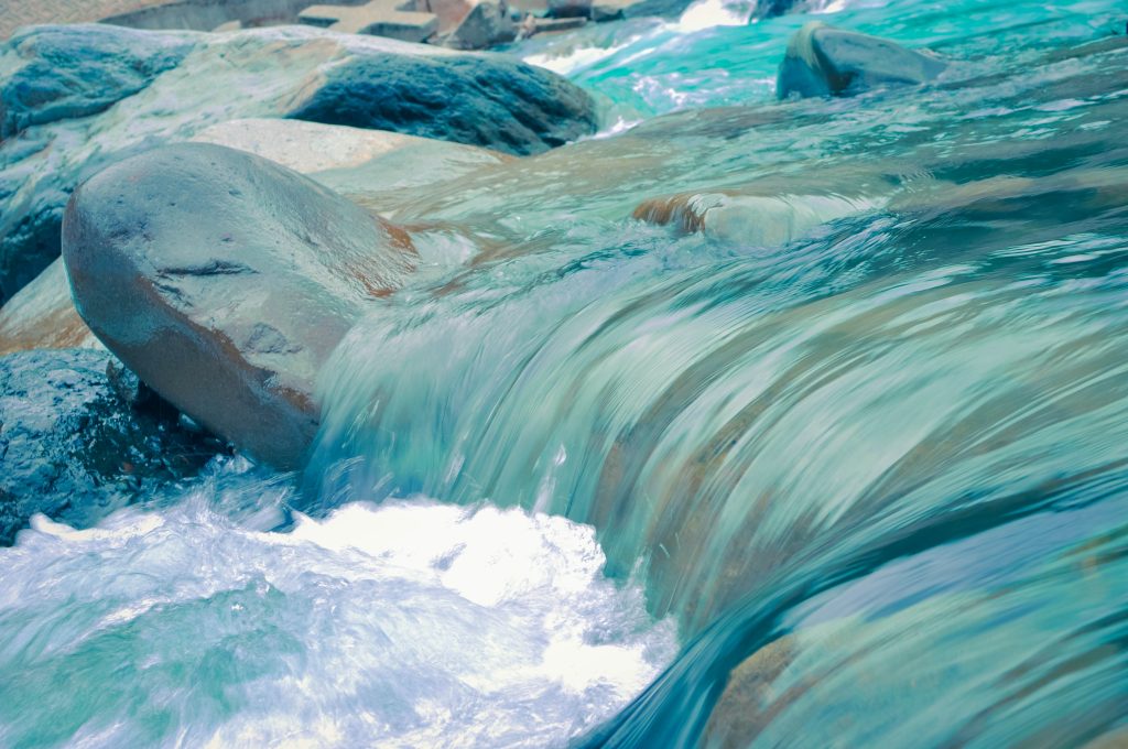 https://unsplash.com/photos/OR_3rbIv5yI