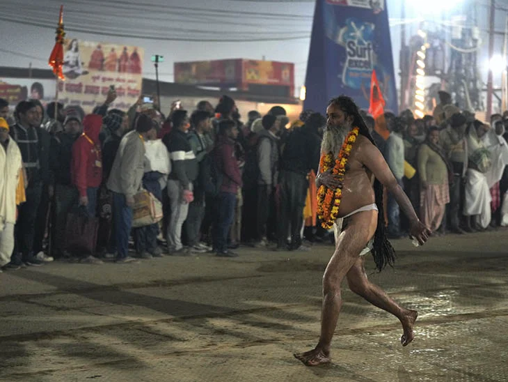 जब भगदड़ मची तो यह साधु संगम में डुबकी लगाए बगैर वापस लौटा।