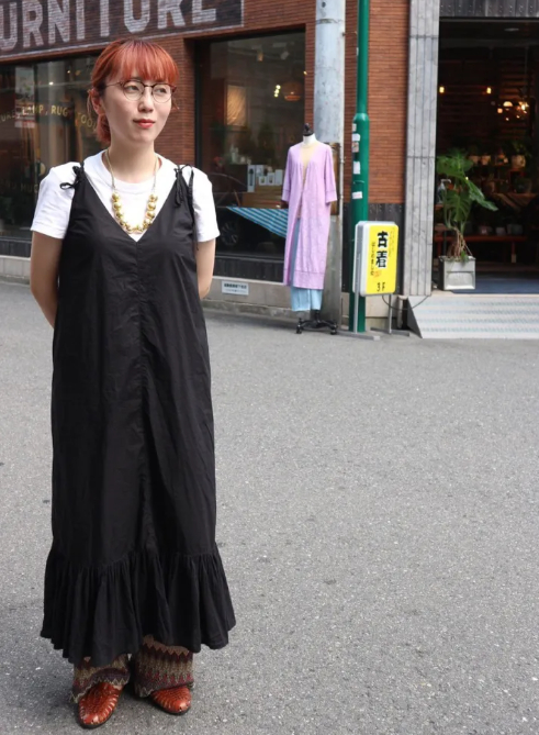 女性の夏に合うメガネのコーデ