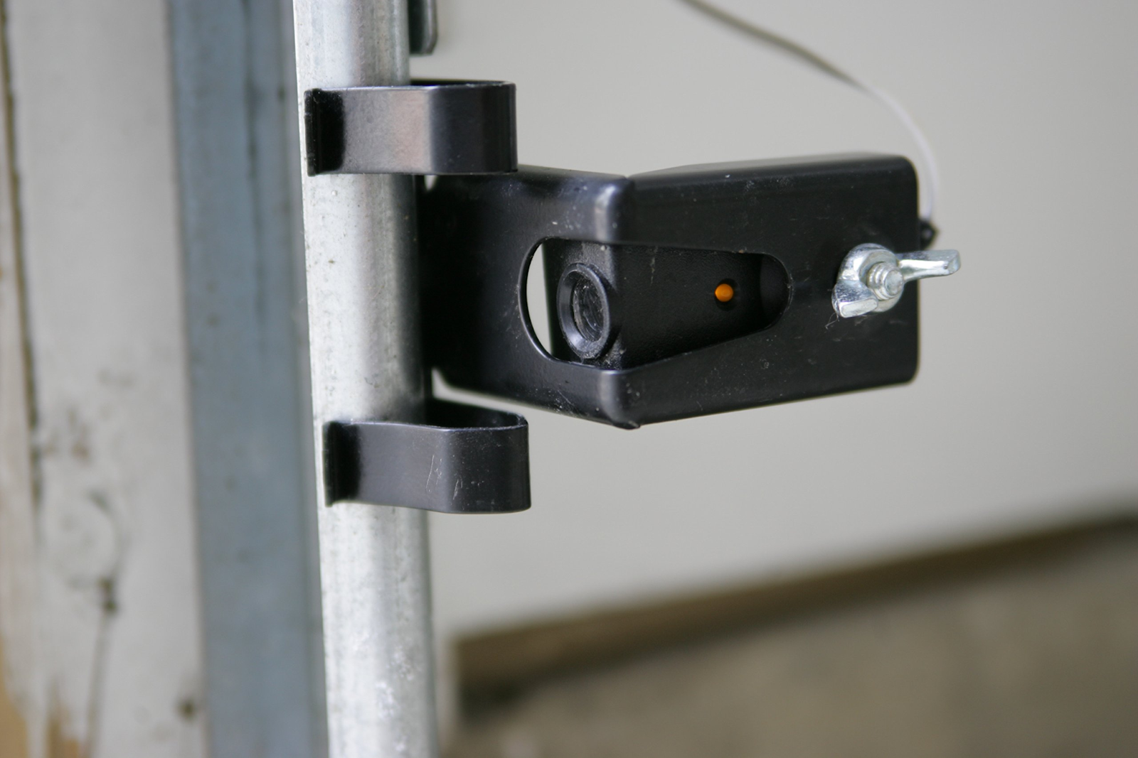 liftmaster garage door light blinking continuously