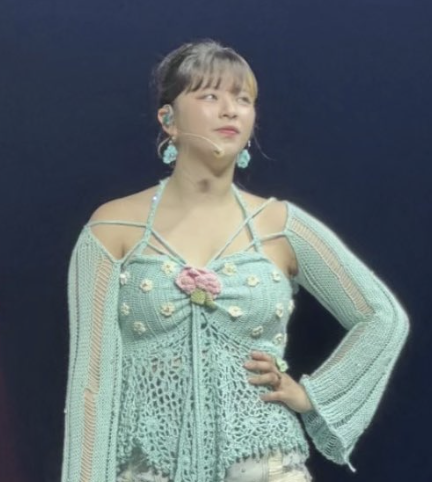 A picture of jeongyeon 