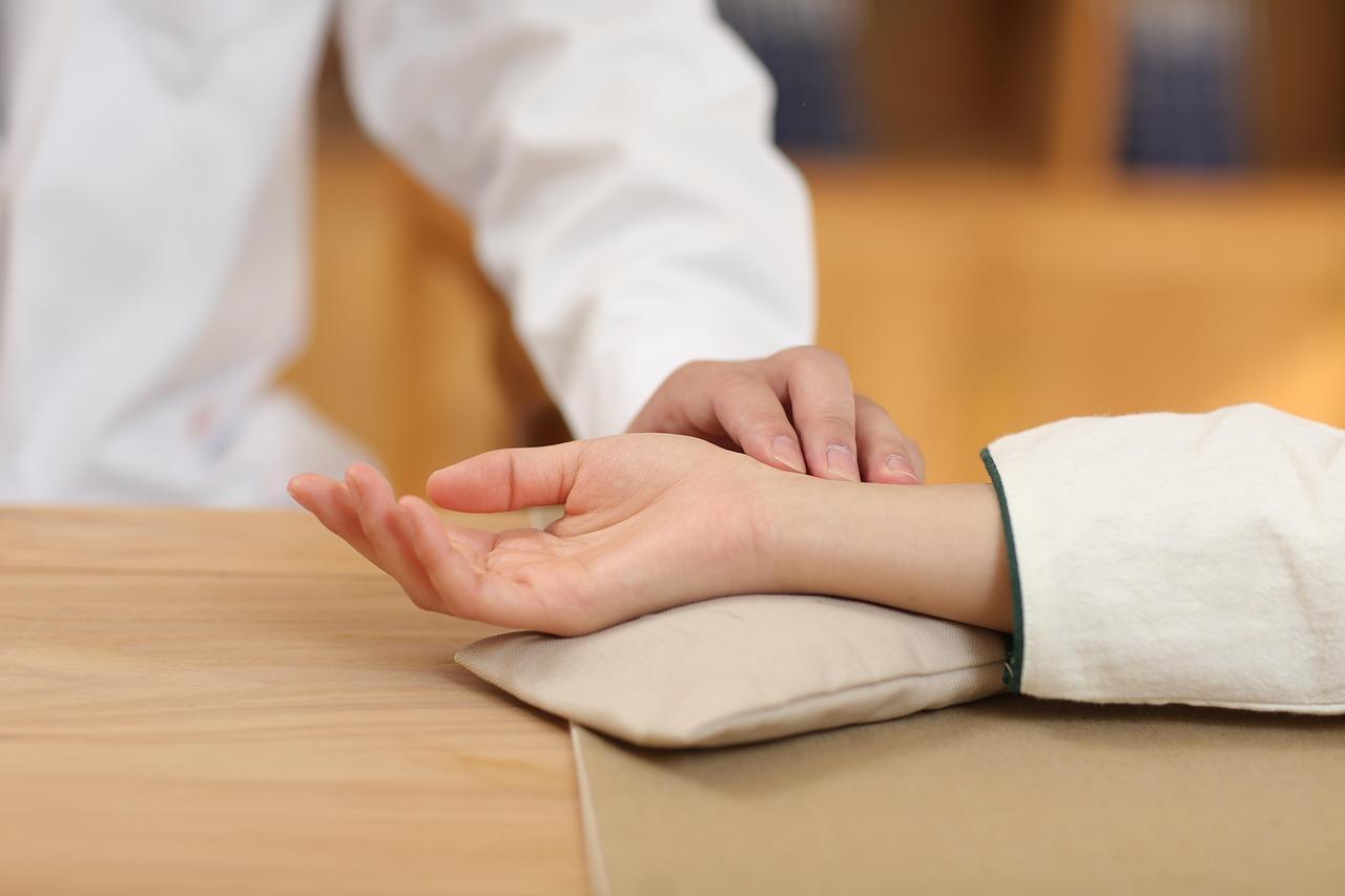 A person holding a hand

AI-generated content may be incorrect.