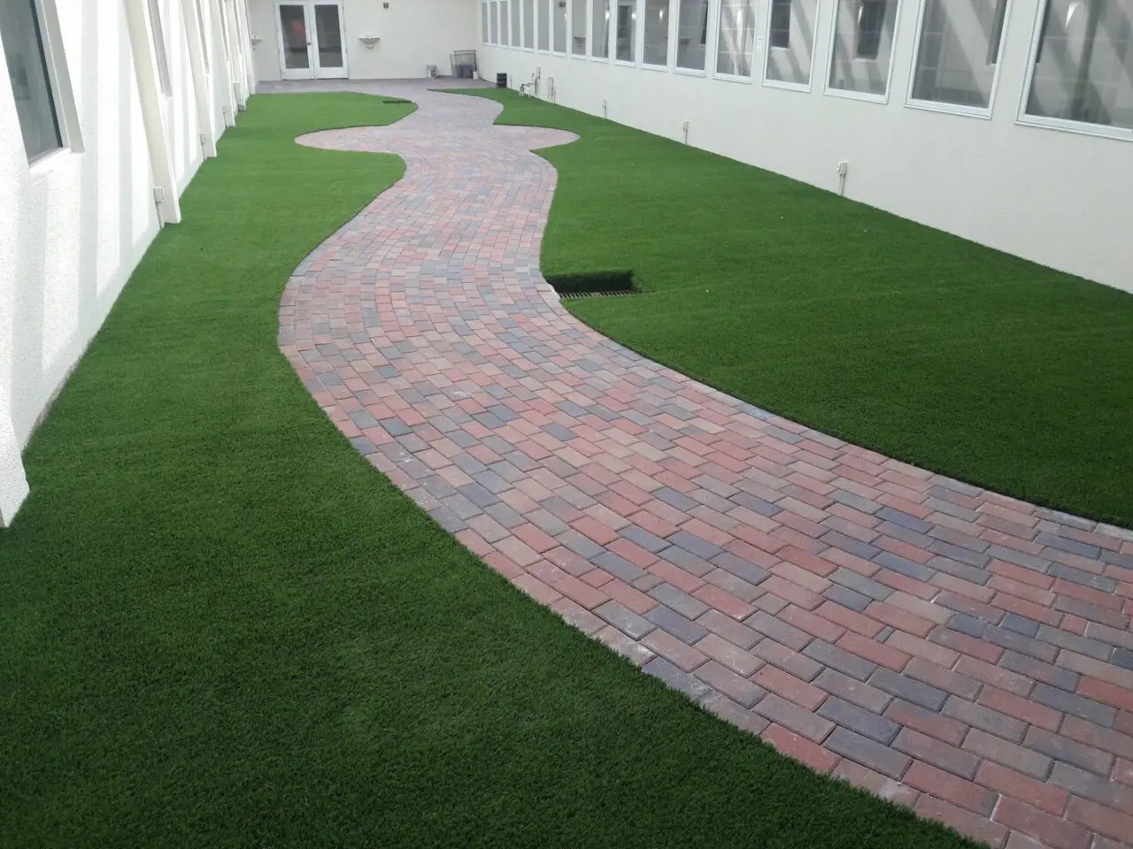 Discover the Benefits of Artificial Grass Today