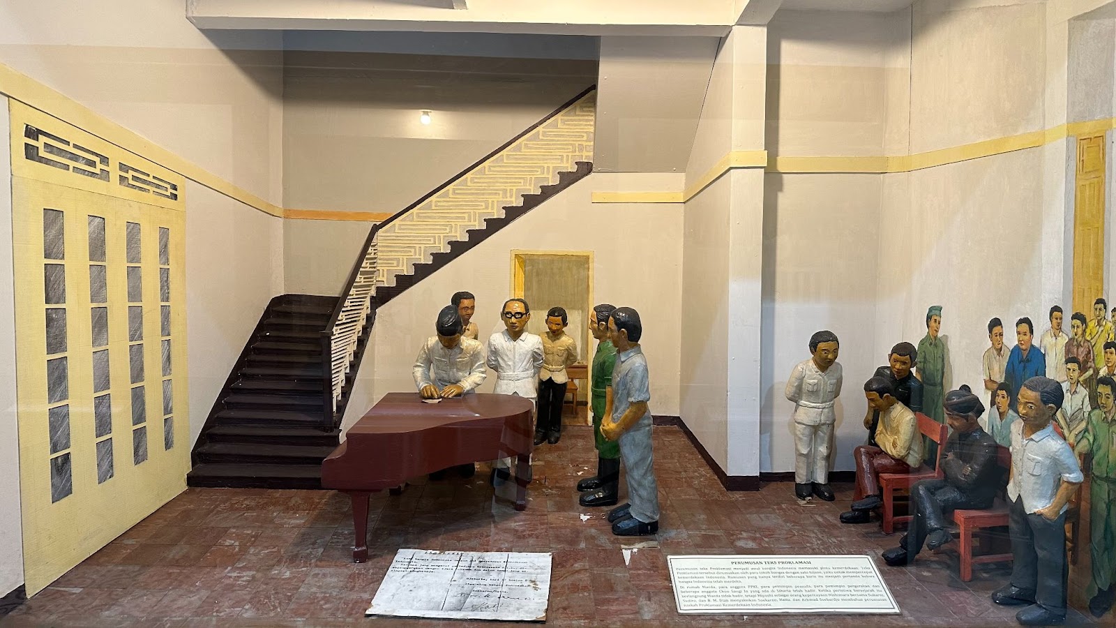 Dioramas in Historical Place of Joang Buiilding '45