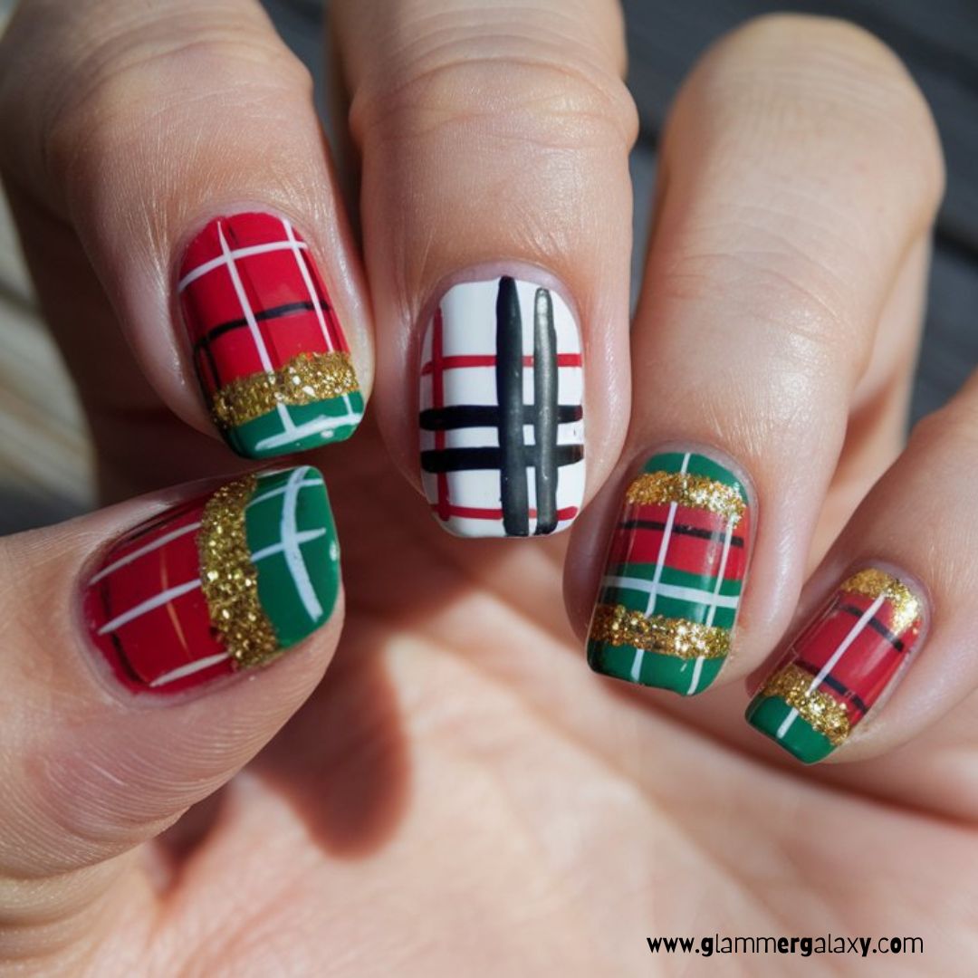 Christmas holiday Nails having Cozy Plaid Nail Patterns
