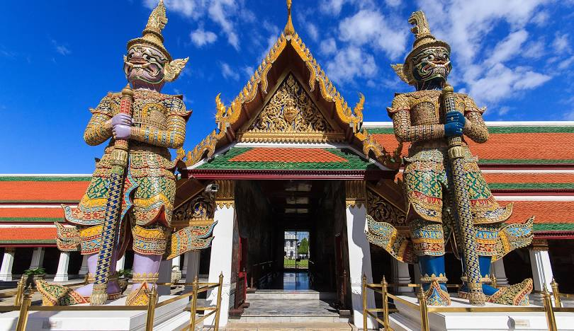 10 Tempat Menarik Di Bangkok yang Wajib Dikunjungi