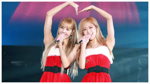 This contain an image of Lisa and Rosé 