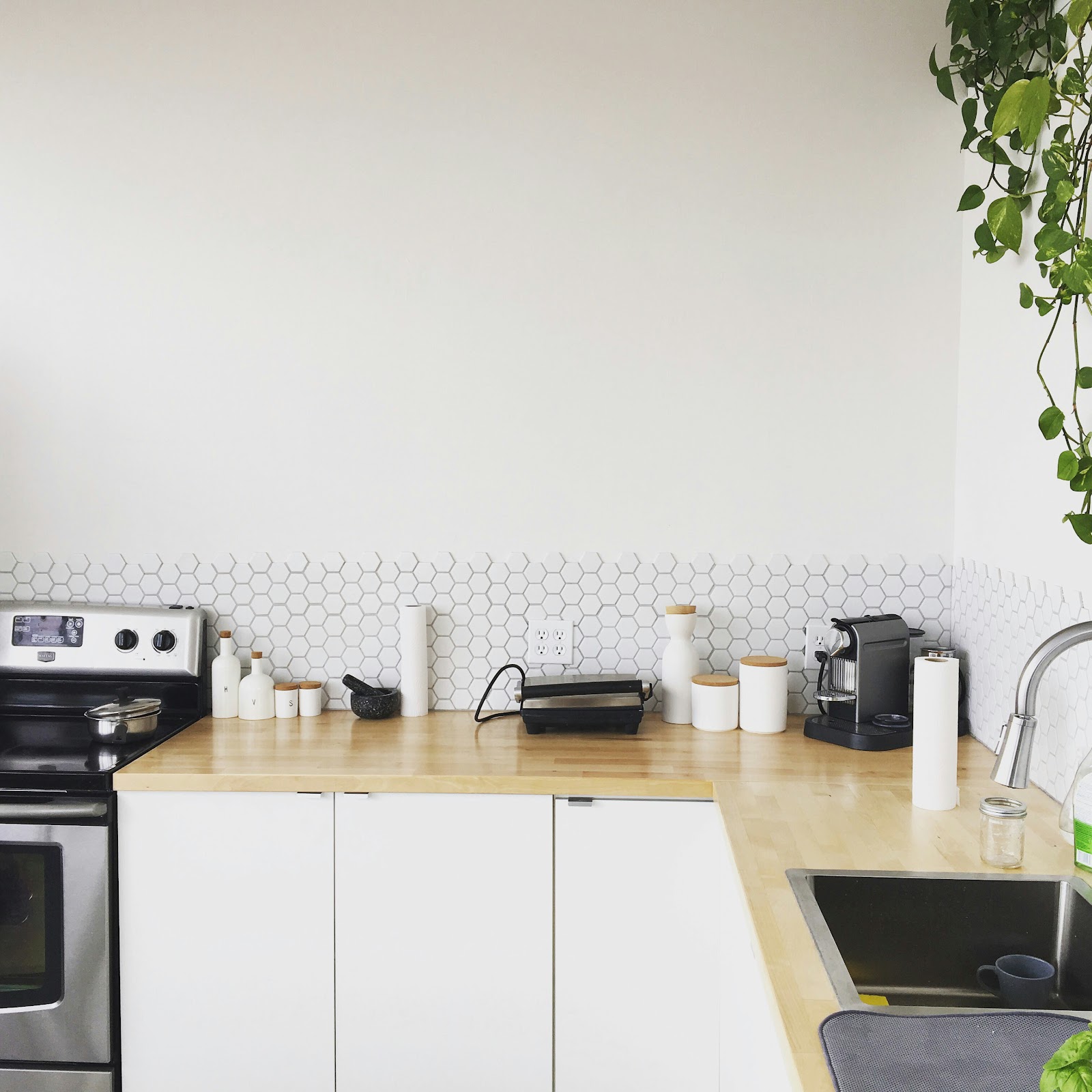 A kitchen filled with modern, energy-efficient appliances