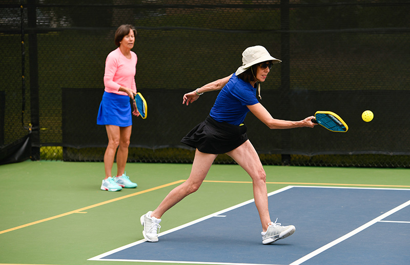 Dasar-dasar Pukulan Groundstroke Pickleball - Follow-Through