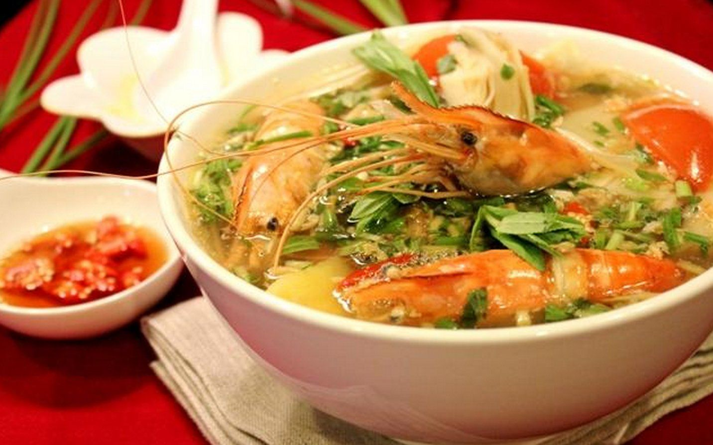 Canh Chua Tom (Shrimp Sour Soup)