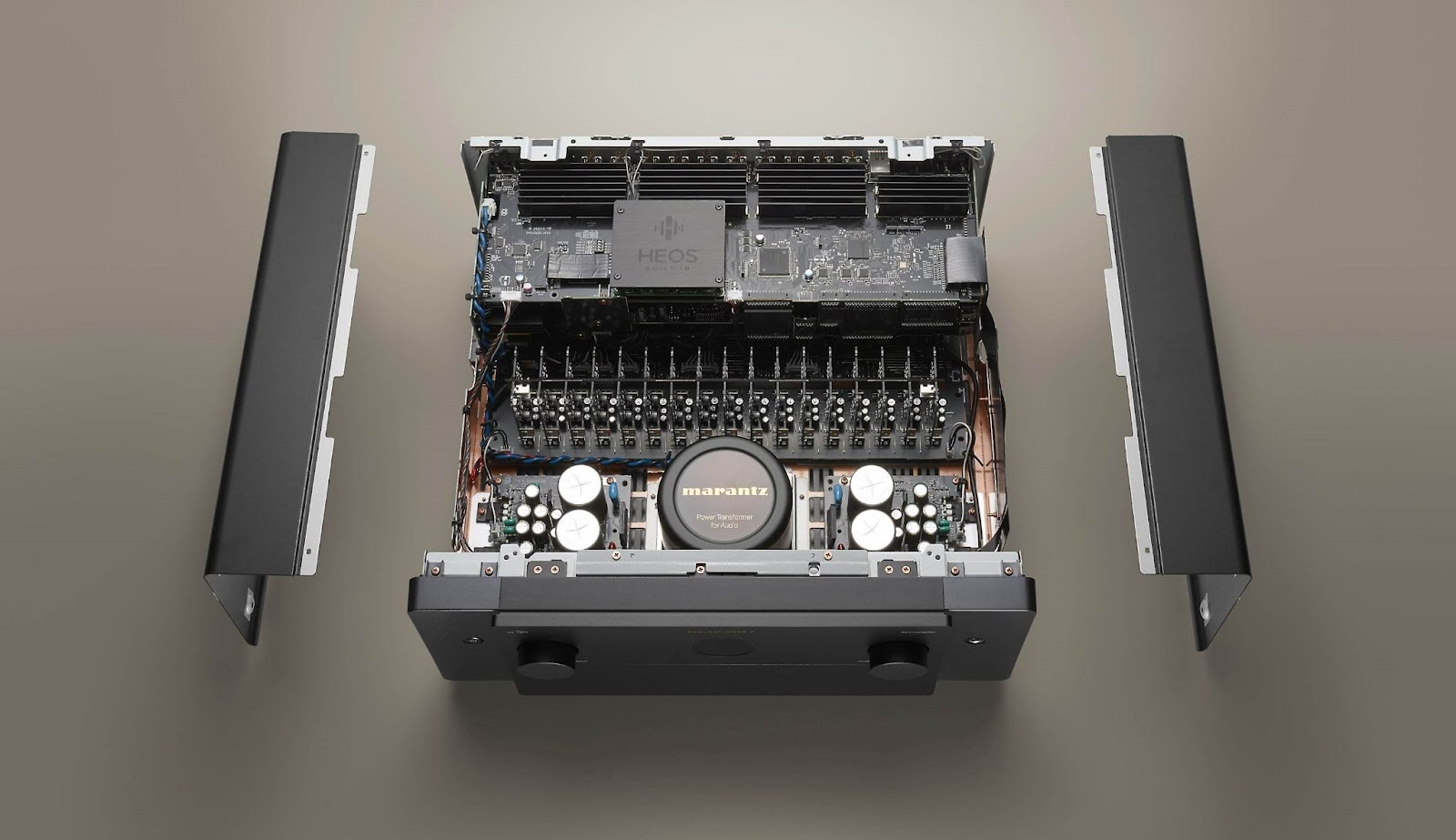 Marantz AMP 20 power amplifier exploded view.