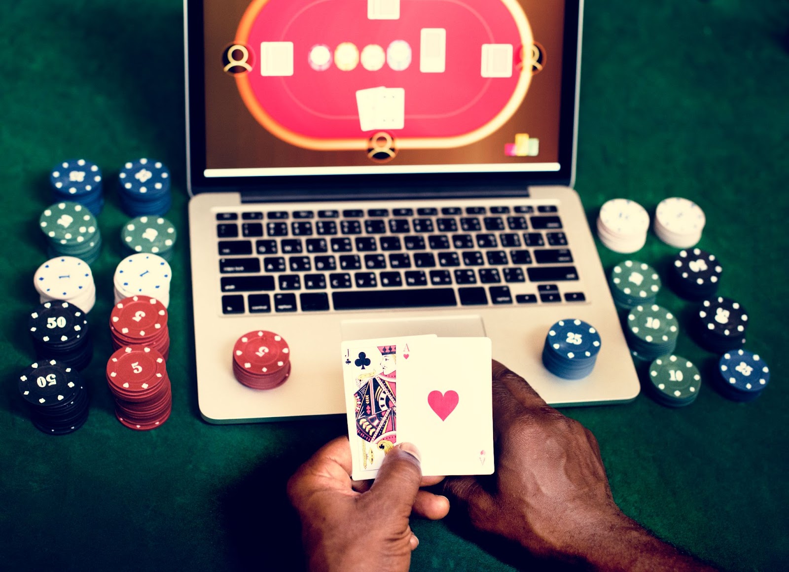 Jogue Poker Online: Encontre Mais de 1000 Cassinos Disponíveis