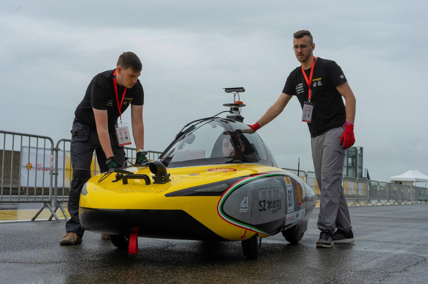 At the five-day competition held at the Paul Armagnac racetrack in France, the team of Széchenyi István University could stand on the top step of the podium twice