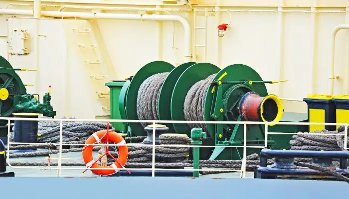 What is mooring winches